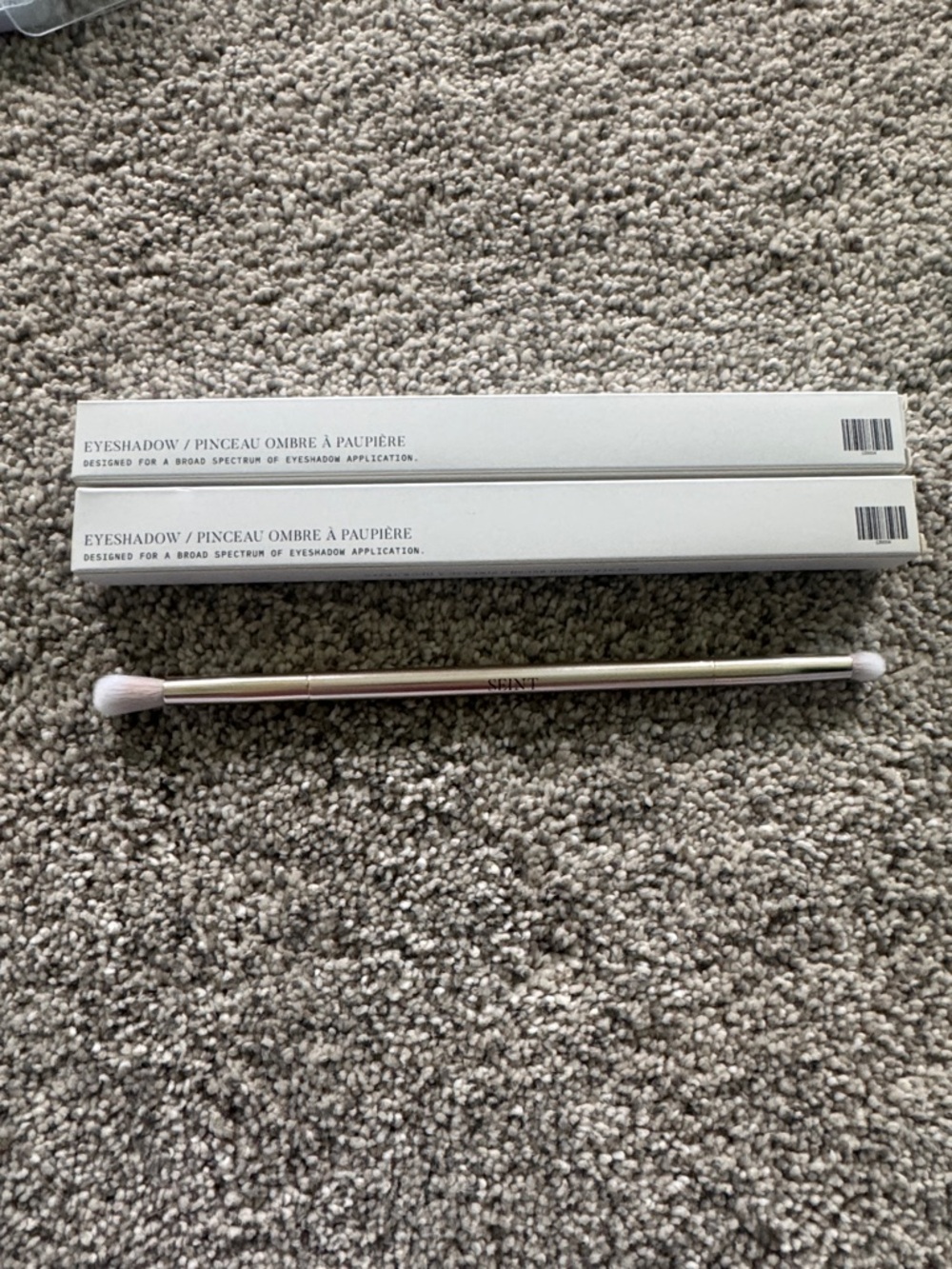 Seint  White Dual-Ended Eyeshadow Brush